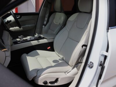 🚗 2020 VOLVO XC60 B5 INSCRIPTION – ELEGANT WHITE • 2000CC MILD HYBRID TURBO PETROL • LUXURY SUV