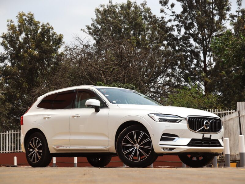 🚗 2020 VOLVO XC60 D4 INSCRIPTION – ELEGANT WHITE • 2000CC TURBO DIESEL • BOWERS & WILKINS • MASSAGE SEATS
