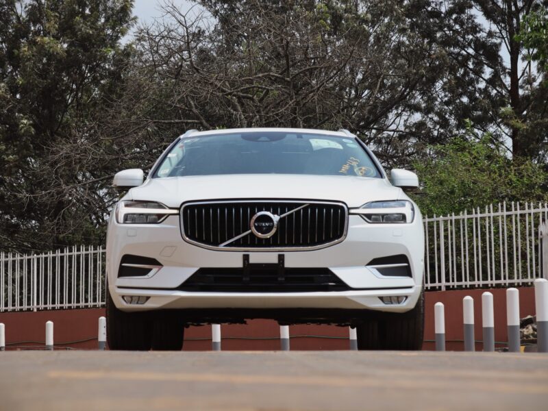 🚗 2020 VOLVO XC60 D4 INSCRIPTION – ELEGANT WHITE • 2000CC TURBO DIESEL • BOWERS & WILKINS • MASSAGE SEATS