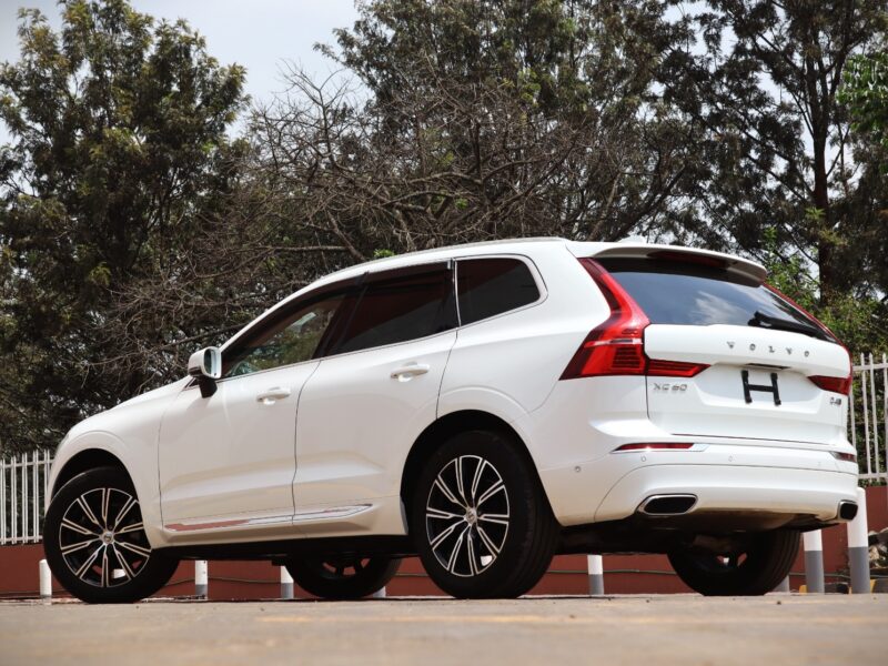 🚗 2020 VOLVO XC60 D4 INSCRIPTION – ELEGANT WHITE • 2000CC TURBO DIESEL • BOWERS & WILKINS • MASSAGE SEATS