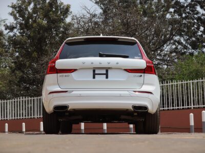🚗 2020 VOLVO XC60 D4 INSCRIPTION – ELEGANT WHITE • 2000CC TURBO DIESEL • BOWERS & WILKINS • MASSAGE SEATS