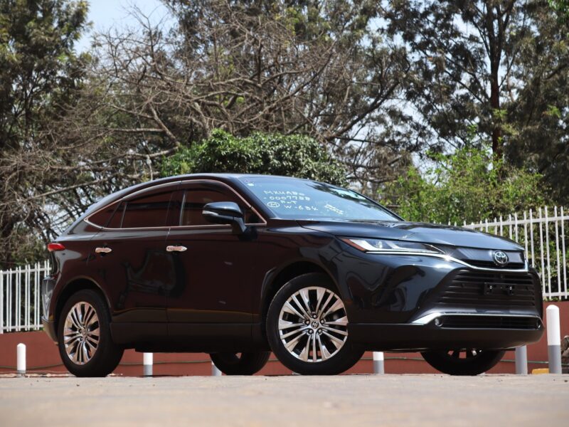 🚗 2022 TOYOTA HARRIER – 2000CC PETROL • ELECTROCHROMIC MOONROOF • PREMIUM LUXURY SUV