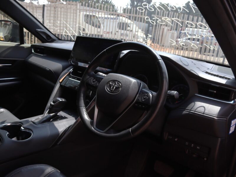 🚗 2022 TOYOTA HARRIER – 2000CC PETROL • ELECTROCHROMIC MOONROOF • PREMIUM LUXURY SUV