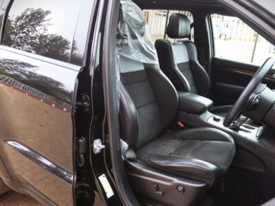 🚗 2020 JEEP GRAND CHEROKEE SUMMIT – 3600CC V6 PETROL • PANORAMIC SUNROOF • HEATED & VENTILATED SEATS