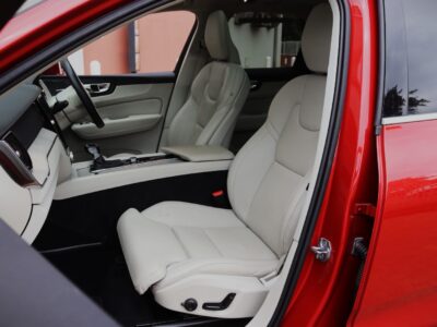 🚗 2020 VOLVO XC60 D4 INSCRIPTION • 2000CC TURBO DIESEL • SUNROOF • HARMAN KARDON • MASSAGE SEATS
