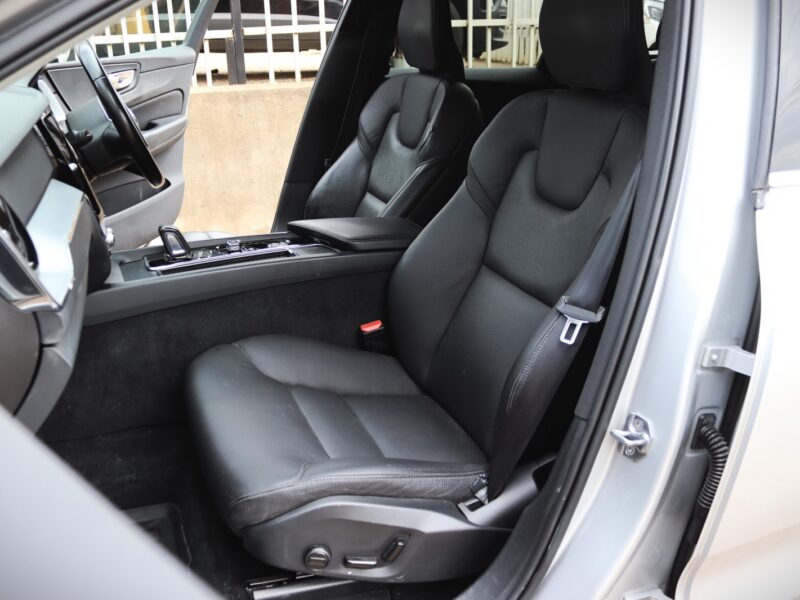 🚗 2020 VOLVO XC60 B5 – 2000CC TURBO PETROL • PREMIUM MILD HYBRID SUV