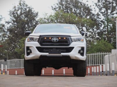 🚗 2020 TOYOTA HILUX DOUBLE CAB 4×4 – WHITE • 2400CC TURBO DIESEL • AUTOMATIC TRANSMISSION