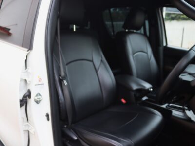 🚗 2020 TOYOTA HILUX DOUBLE CAB 4×4 – WHITE • 2400CC TURBO DIESEL • AUTOMATIC TRANSMISSION