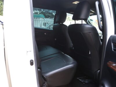 🚗 2020 TOYOTA HILUX DOUBLE CAB 4×4 – WHITE • 2400CC TURBO DIESEL • AUTOMATIC TRANSMISSION