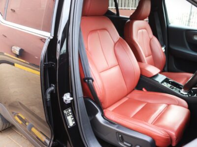🚗 2021 VOLVO XC40 B4 – 2000CC TURBO PETROL • SUNROOF • LEATHER SEATS