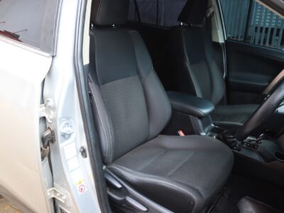 🚗 2014 TOYOTA RAV4 – SILVER • 2500CC PETROL • PREMIUM FAMILY SUV