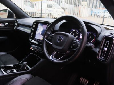 🚗 2020 VOLVO XC40 R-DESIGN – ELEGANT BLUE • 2000CC TURBO PETROL • SPORTY PREMIUM SUV