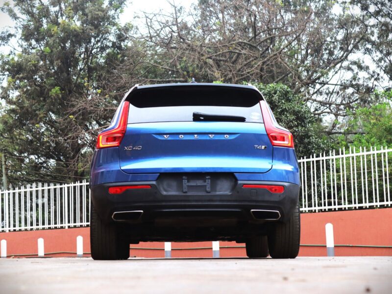🚗 2020 VOLVO XC40 R-DESIGN – ELEGANT BLUE • 2000CC TURBO PETROL • SPORTY PREMIUM SUV