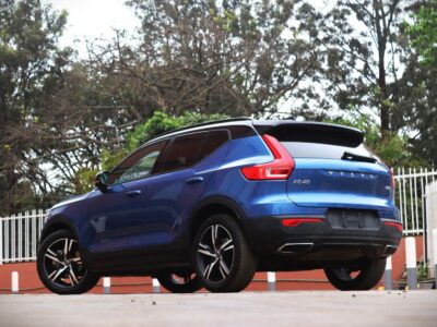 🚗 2020 VOLVO XC40 R-DESIGN – ELEGANT BLUE • 2000CC TURBO PETROL • SPORTY PREMIUM SUV
