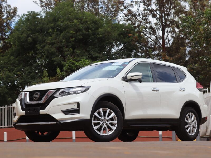 🚙 2019 NISSAN X-TRAIL – WHITE • 2000CC PETROL • PREMIUM FAMILY SUV