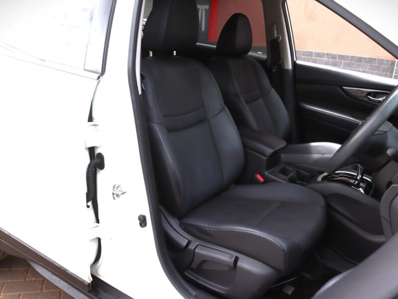 🚙 2019 NISSAN X-TRAIL – WHITE • 2000CC PETROL • PREMIUM FAMILY SUV
