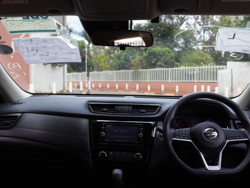 🚙 2019 NISSAN X-TRAIL – WHITE • 2000CC PETROL • PREMIUM FAMILY SUV