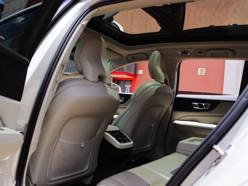 2020 Volvo V60 Cross Country Inscription – 2000CC Petrol Turbo | Bronze