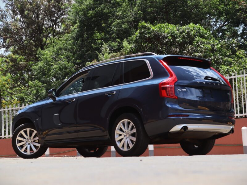 2018 Volvo XC90 T5 Momentum – 2000CC Petrol Turbo | Blue